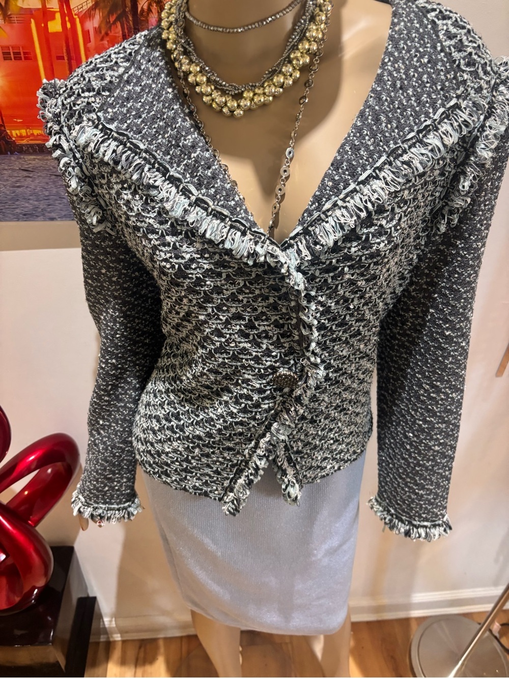St. John Silver Blue Grey skirt suit Tweed Fringe Blazer jacket 12 L novelty